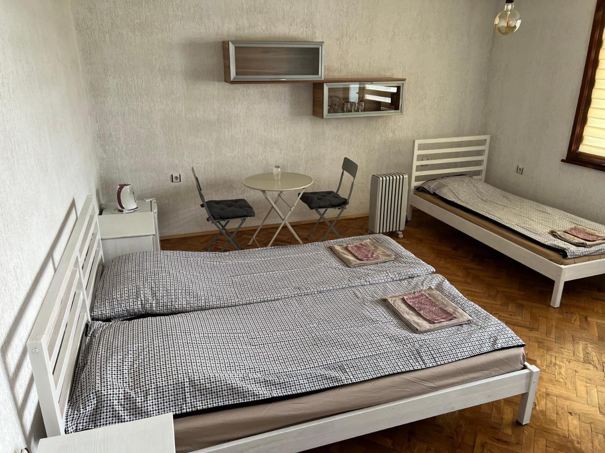 White Guest House 2 Karlovo Luaran gambar