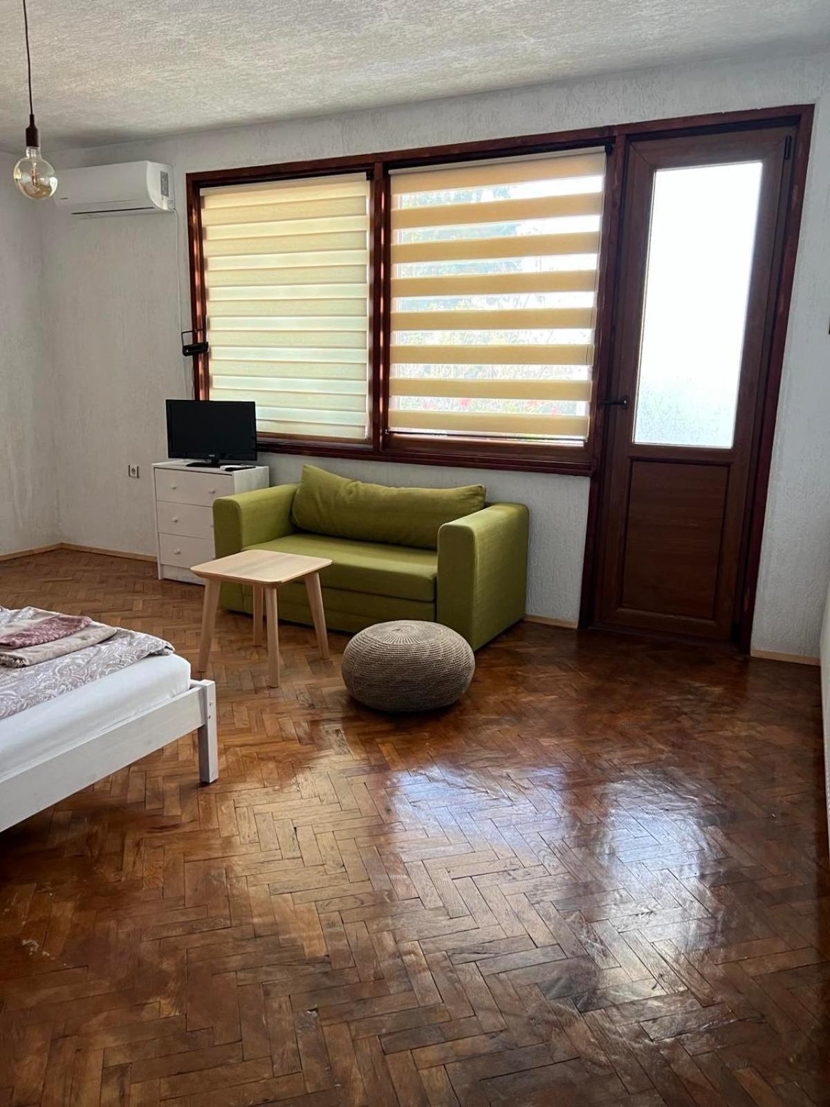 White Guest House 2 Karlovo Luaran gambar