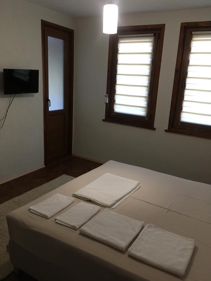 White Guest House 2 Karlovo Luaran gambar